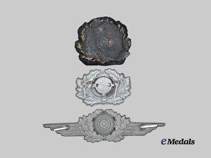 germany,_wehrmacht._a_lot_of_visor_cap_cockades,_all_branches_e_medals__g63390_3