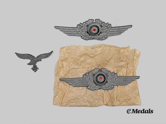 germany,_luftwaffe._a_lot_of_visor_cap_insignia_for_enlisted_ranks_e_medals__g63391_2