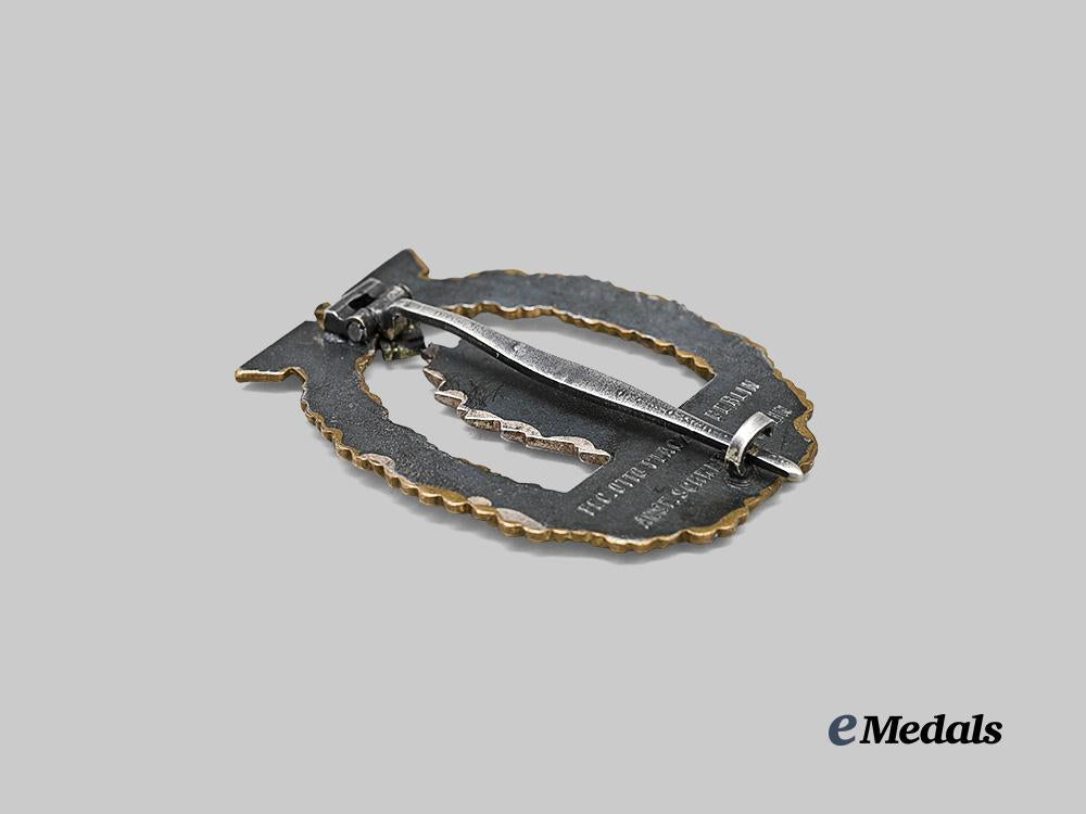 germany,_kriegsmarine._a_minesweeper_war_badge,_refurbished_example,_by_schwerin_e_medals__g63396_4