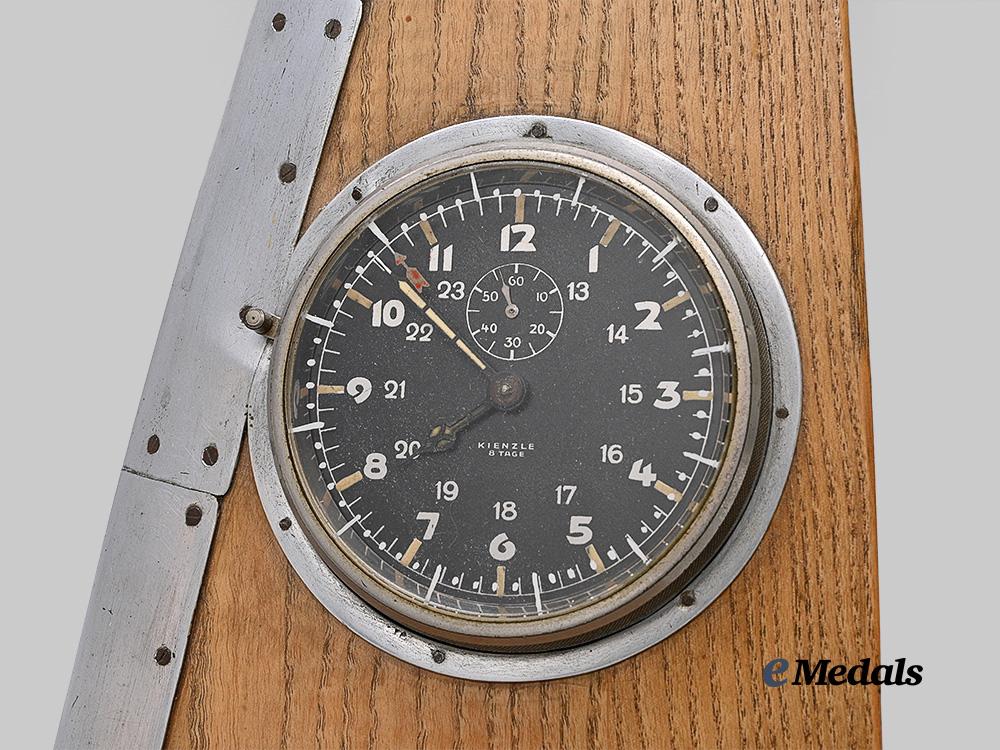 germany,_luftwaffe._a_trench_art_propeller_cockpit_clock,_by_kienzle_e_medals__g63400_3