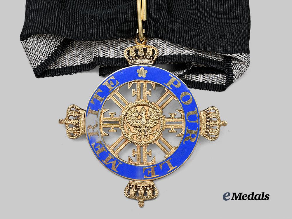 prussia,_kingdom._a_rare_pour_le_mérite_for_science_and_art_in_gold,_c.1865_e_medals__g63401_3