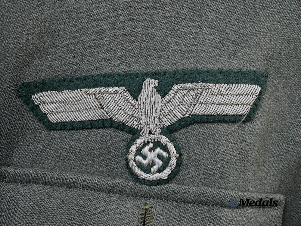 germany,_heer._a_service_tunic_for_a_decorated_hauptmann_of_kavallerie-_regiment5_e_medals__g63402_14