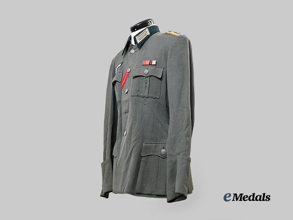 germany,_heer._a_service_tunic_for_a_decorated_hauptmann_of_kavallerie-_regiment5_e_medals__g63402_4