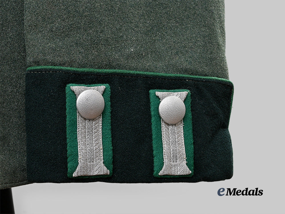 germany,_heer._a_parade_tunic_for_a_gebirgsjäger_obergefreiter,_by_schmidt&_zoeltsch_e_medals__g63403_14