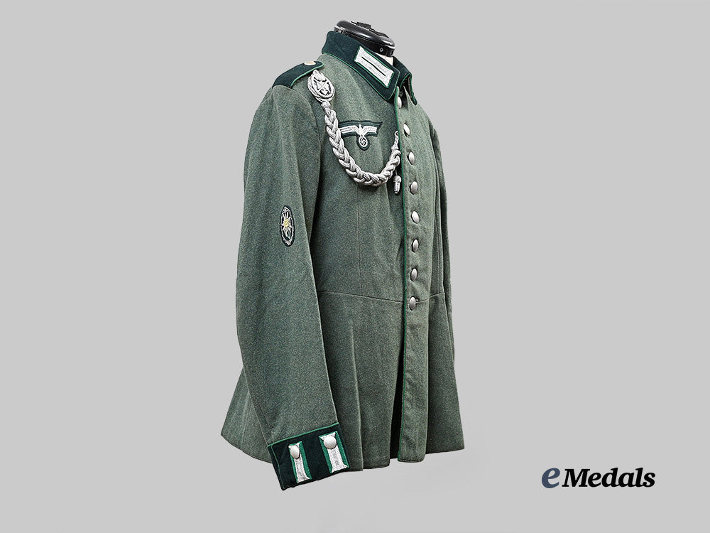 germany,_heer._a_parade_tunic_for_a_gebirgsjäger_obergefreiter,_by_schmidt&_zoeltsch_e_medals__g63403_3