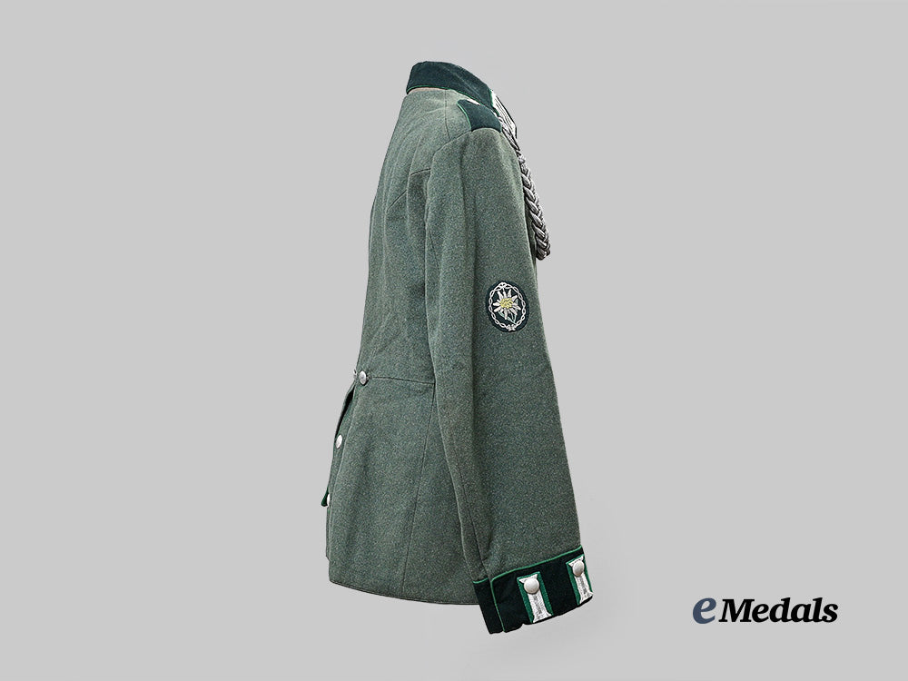 germany,_heer._a_parade_tunic_for_a_gebirgsjäger_obergefreiter,_by_schmidt&_zoeltsch_e_medals__g63403_6