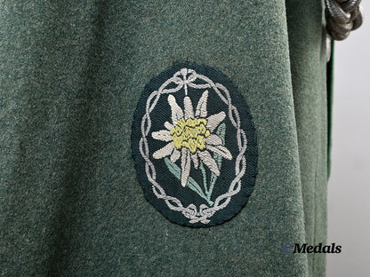 germany,_heer._a_parade_tunic_for_a_gebirgsjäger_obergefreiter,_by_schmidt&_zoeltsch_e_medals__g63403_8