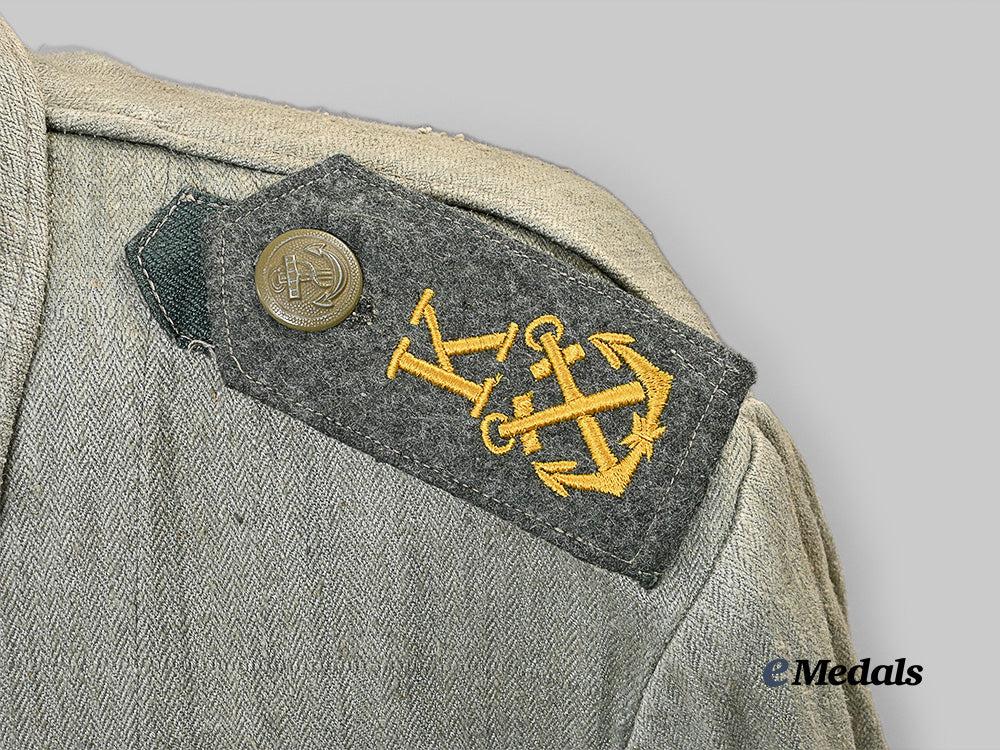 germany,_kriegsmarine._a_drill-_style_service_blouse_for_ship_cadre_battalion_personnel_on_english_channel_duty_e_medals__g63404_10