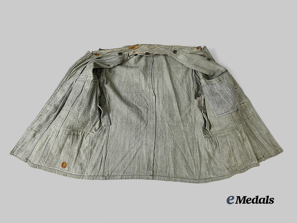 germany,_kriegsmarine._a_drill-_style_service_blouse_for_ship_cadre_battalion_personnel_on_english_channel_duty_e_medals__g63404_13