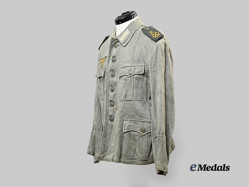 germany,_kriegsmarine._a_drill-_style_service_blouse_for_ship_cadre_battalion_personnel_on_english_channel_duty_e_medals__g63404_4