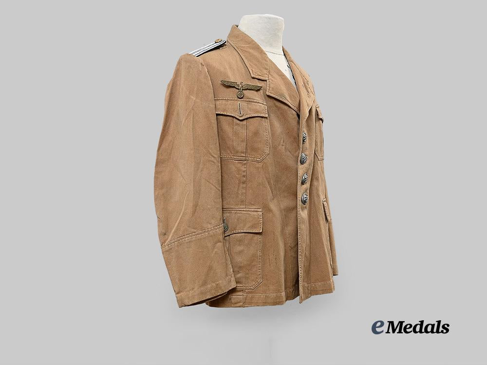 germany,_kriegsmarine._a_tropical_field_blouse_for_a_leutnant_of_engineers,_owner-_attributed_example_e_medals__g63405_3