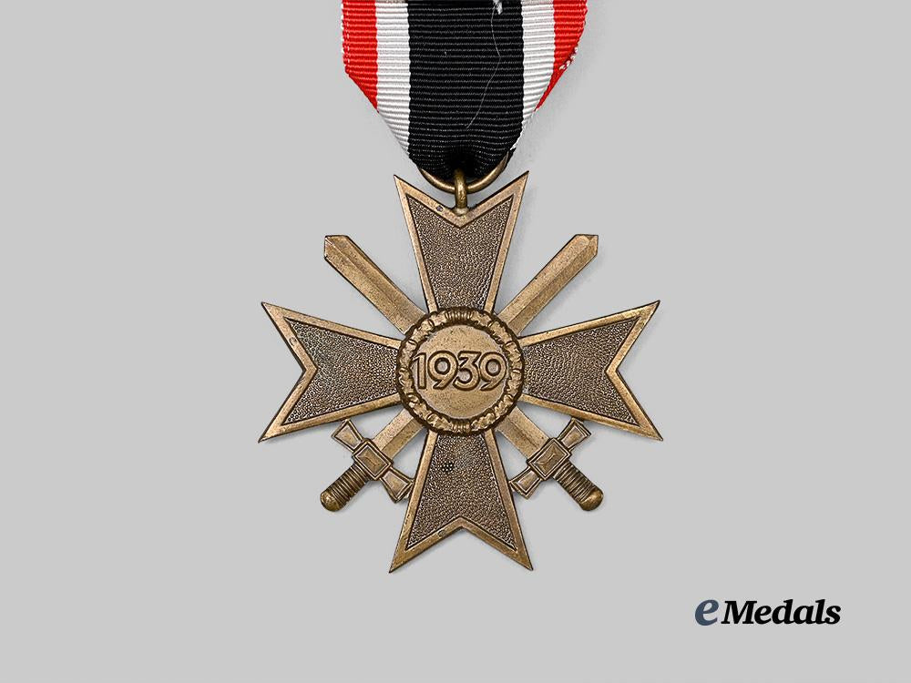 germany,_luftwaffe._a_female_auxiliary_war_merit_cross_and_death_notice_group_e_medals__g63422_6