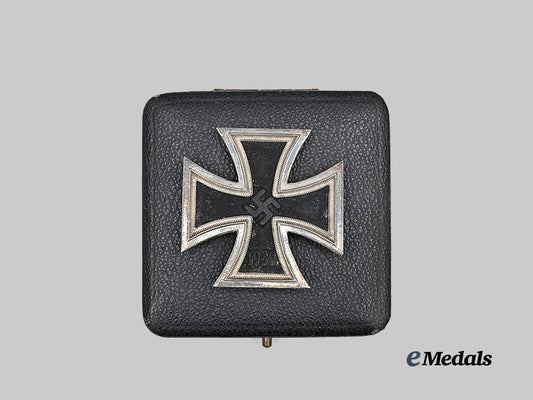 germany,_wehrmacht._a1939_iron_cross_i_class,_with_case,_by_paul_meybauer_e_medals__g63434_4