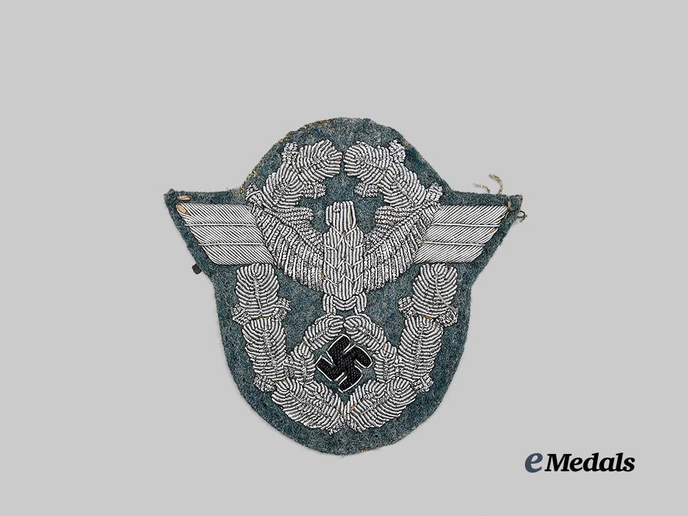 germany,_ordnungspolizei._a_schutzpolizei_sleeve_eagle_for_officer_ranks_e_medals__g63435_2