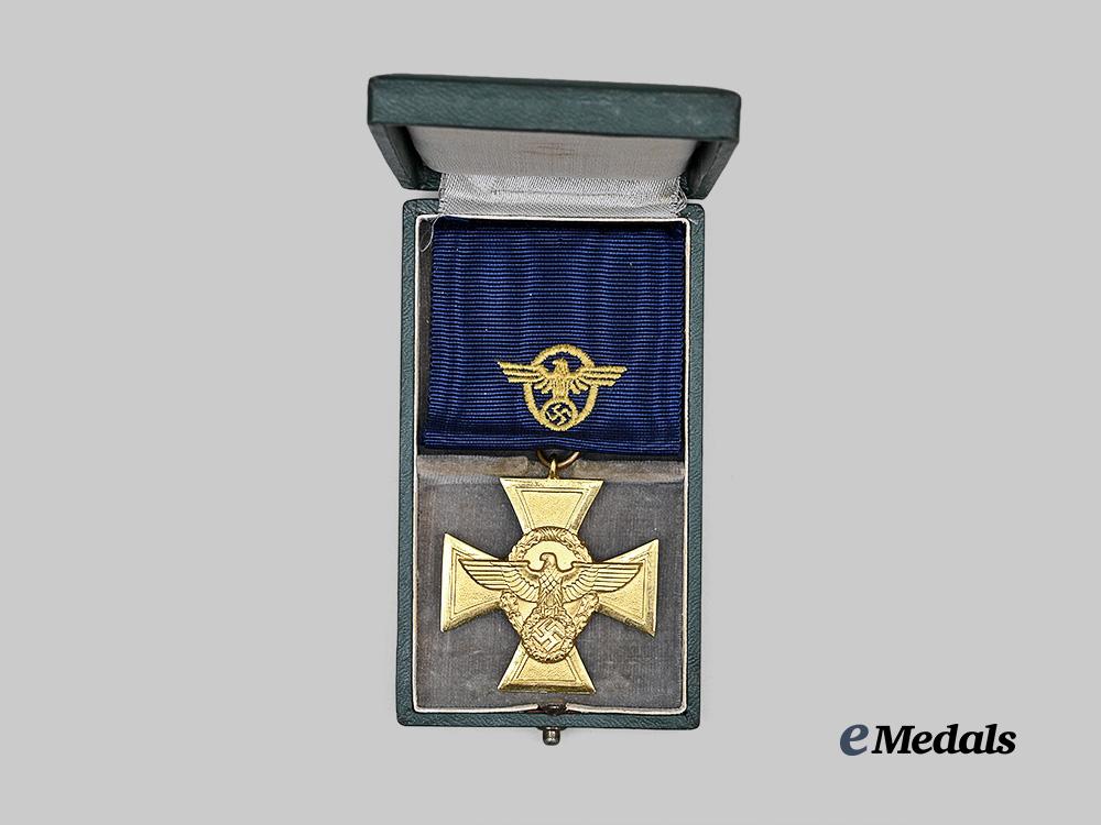 germany,_ordungspolizei._a_mint_long_service_award,_i_class_for25_years,_with_case_e_medals__g63436_3