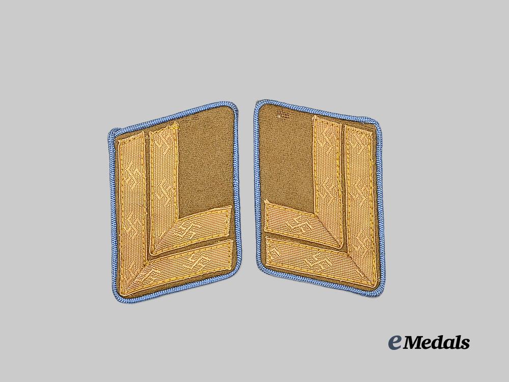germany,_n_s_d_a_p._a_set_of_orts-_level_hauptstellenleiter_collar_tabs_e_medals__g63444_2
