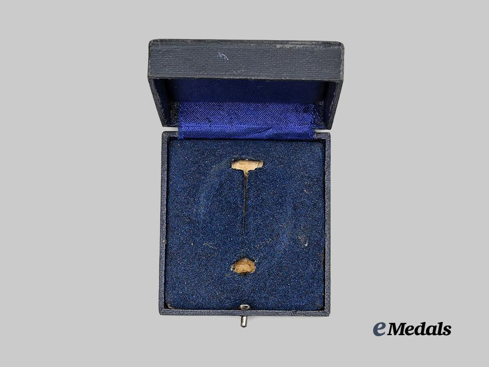 germany,_luftwaffe._a_fallschirmjäger_badge_presentation_case,_brick_pattern_variant3_e_medals__g63446_3