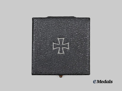 germany,_wehrmacht._a1939_iron_cross_i_class,_with_case,_unknown_maker_variant_e_medals__g63447_2