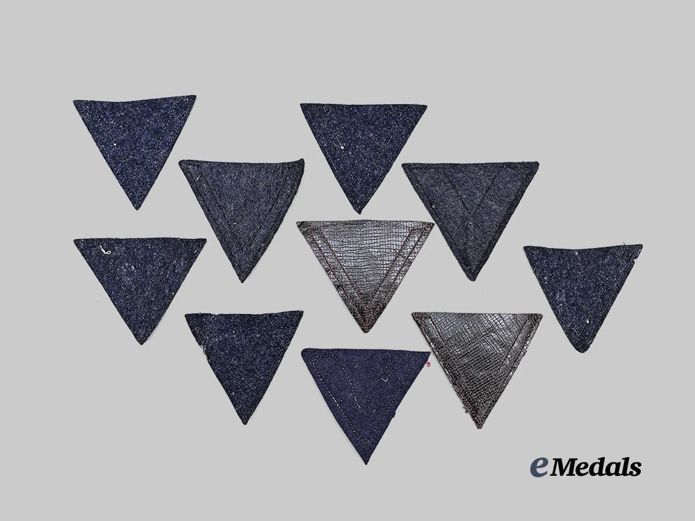 germany,_luftwaffe._a_lot_of_n_c_o_sleeve_rank_chevrons_e_medals__g63453_4
