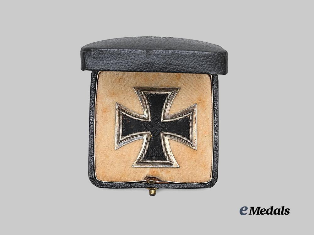 germany,_wehrmacht._a1939_iron_cross_i_class,_with_case,_by_paul_meybauer_e_medals__g63459_3
