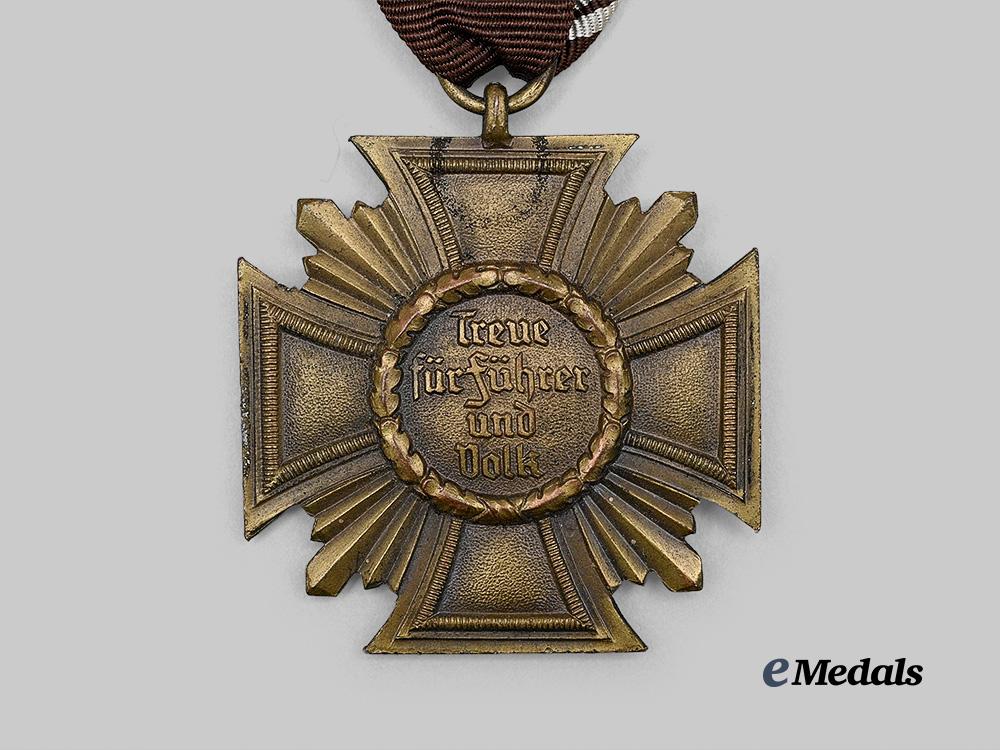 germany,_n_s_d_a_p._a_long_service_award,_i_i_i_class_for10_years_with_case,_light_version_by_e._ferdinand_wiedmann_e_medals__g63463_8