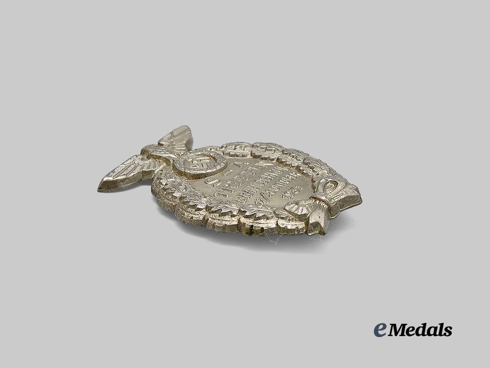 germany,_s_a._a1931_braunschweig_rally_badge,_second_pattern_e_medals__g63471_3