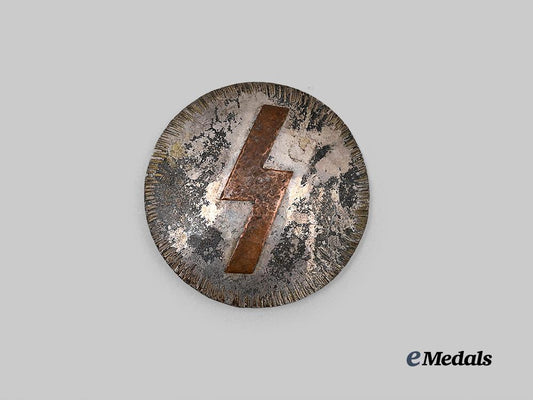 germany,_third_reich._a_germanic_folk_art_brooch_in_silver_e_medals__g63476_2