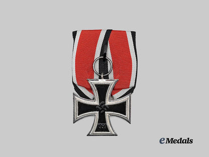 germany,_wehrmacht._a_mint1939_iron_cross_i_i_class,_schinkel_variant_on_parade_mount,_by_wilhelm_deumer_e_medals__g63486_2