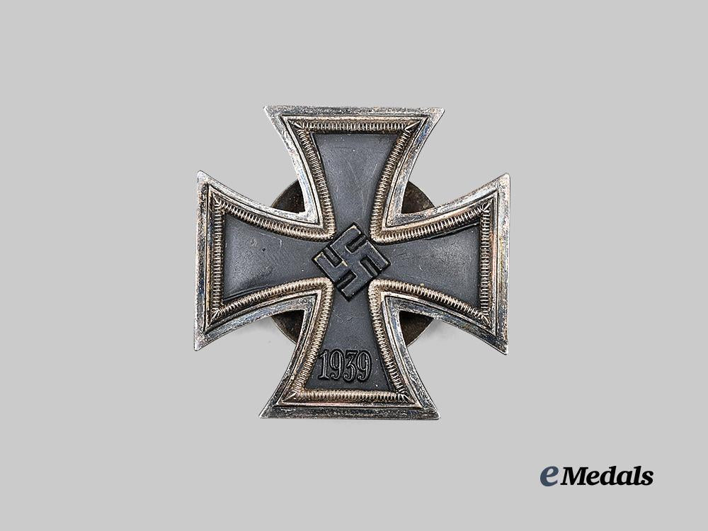 germany,_wehrmacht._a1939_iron_cross_i_class,_screwback_version_with_case,_by_rudolf_souval_e_medals__g63489_6