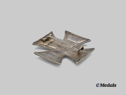 germany,_imperial._a1914_iron_cross_i_class,_non-_magnetic_pillow_back_variant,_by_a_w_s_e_medals__g63492_4