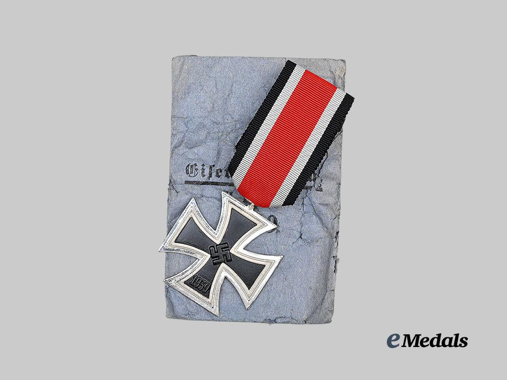 germany,_wehrmacht._a_mint1939_iron_cross_i_i_class,_by_wächtler&_lange_e_medals__g63497_3