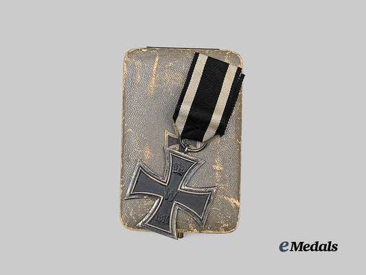 germany,_imperial._a1914_iron_cross_i_i_class,_privately-_purchased_example,_with_case_e_medals__g63499_5
