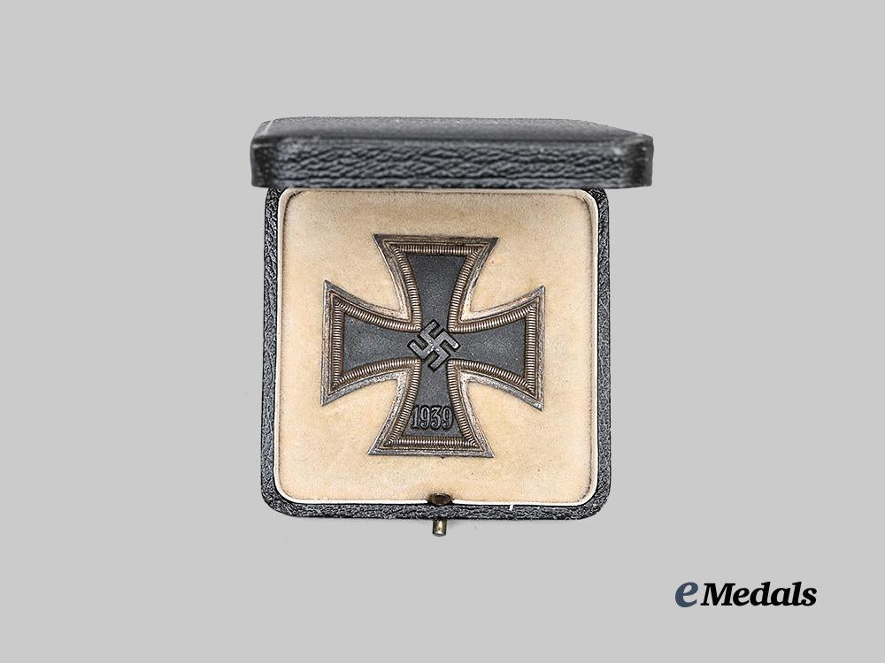 germany,_wehrmacht._a1939_iron_cross_i_class,_with_case,_by_c._f._zimmermann_e_medals__g63500_3