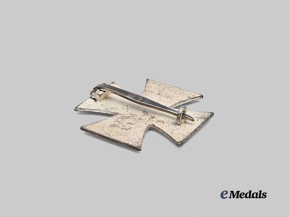 germany,_wehrmacht._a1939_iron_cross_i_class,_with_case,_by_c._f._zimmermann_e_medals__g63500_7