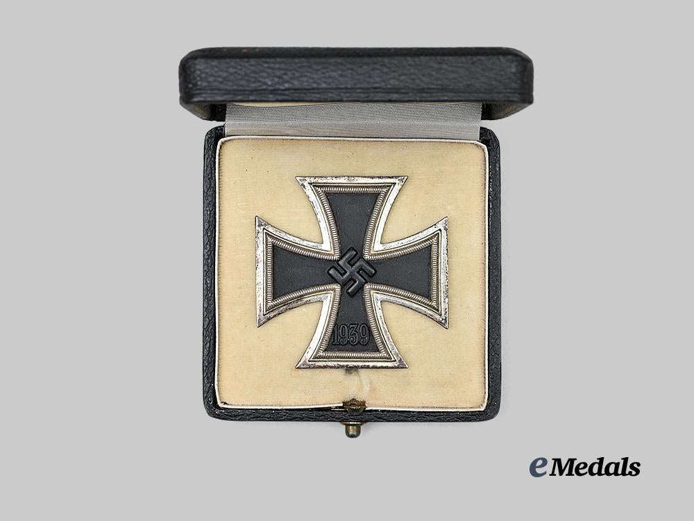 germany,_wehrmacht._a1939_iron_cross_i_class,_with_case,_by_wilhelm_deumer_e_medals__g63503_3