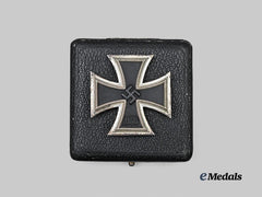 Germany, Wehrmacht. A 1939 Iron Cross I Class, with Case, by Wilhelm Deumer