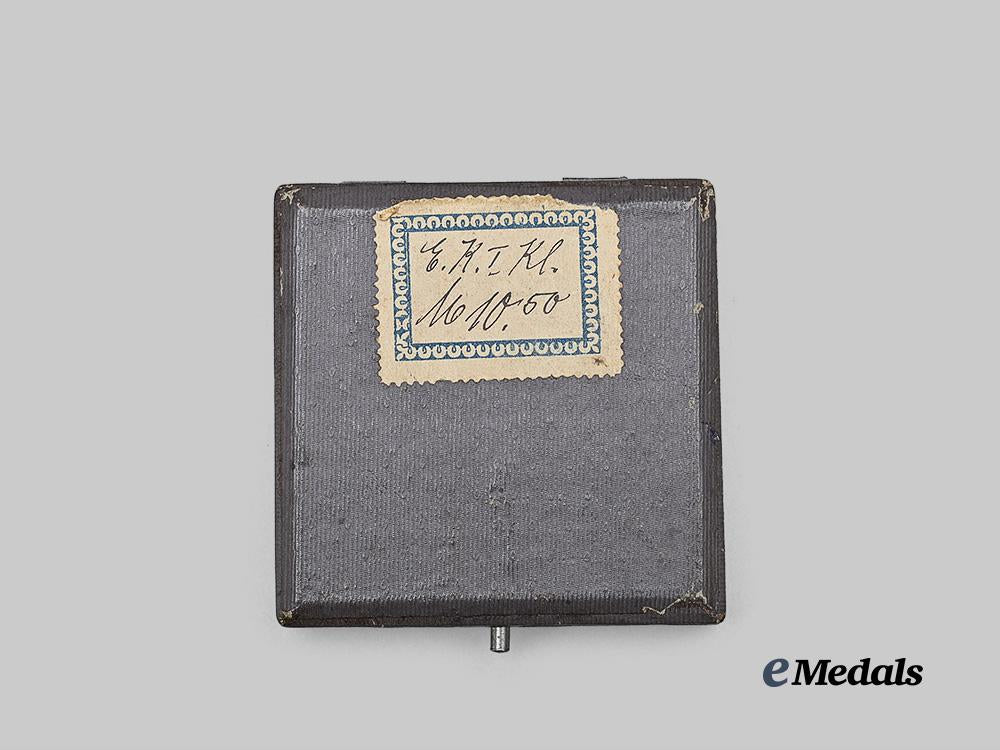 germany,_imperial._a1914_iron_cross_i_class,_privately-_purchased_example,_with_case_e_medals__g63510_2