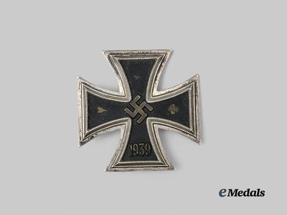 germany,_wehrmacht._a1939_iron_cross_i_class,_non-_magnetic_variant,_by_rudolf_souval_e_medals__g63515_2