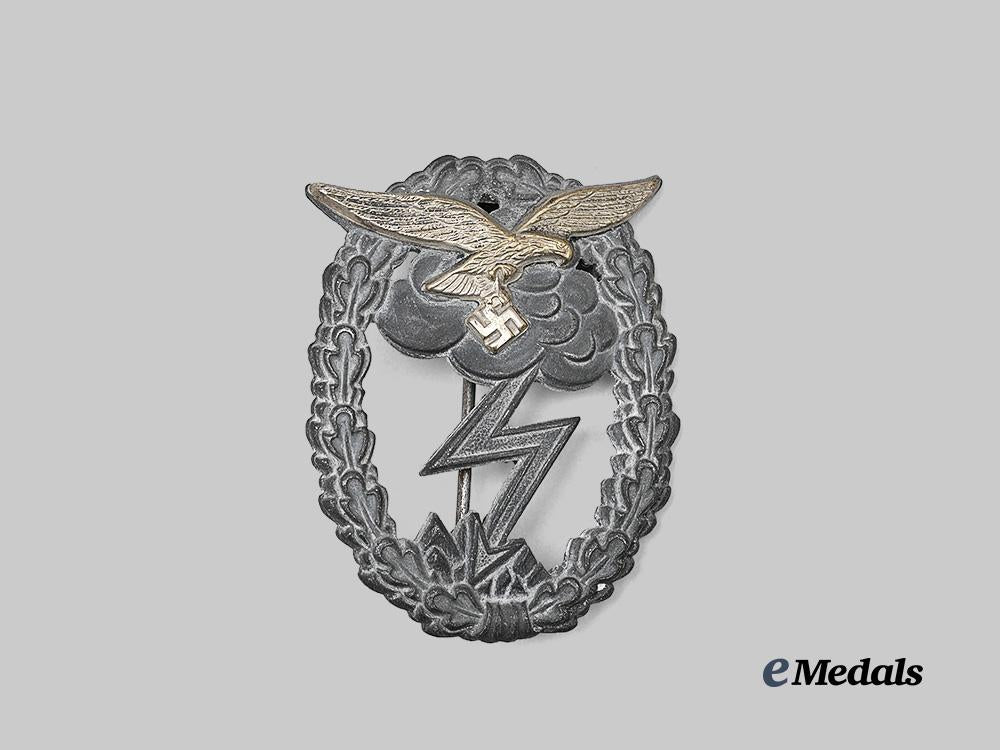 germany,_luftwaffe._a_ground_assault_badge,_by_j._e._hammer&_söhne_e_medals__g63522_2