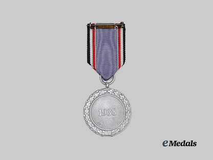 germany,_third_reich._a_mint_air_defence_honour_decoration,_i_i_class,_with_case_e_medals__g63527_7