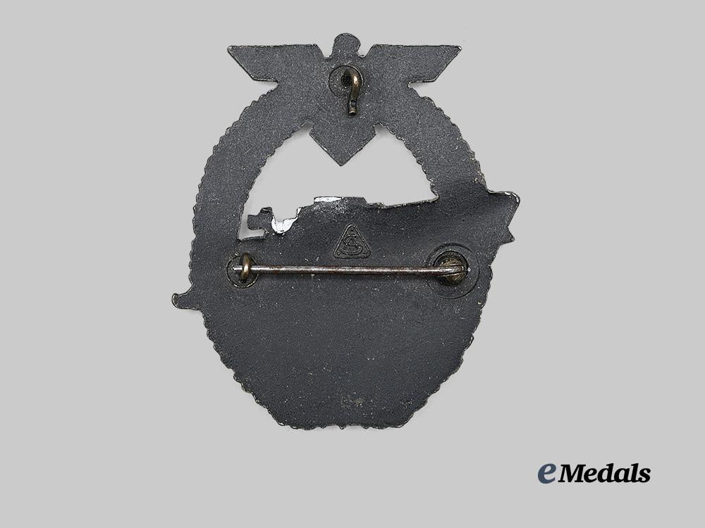 germany,_kriegsmarine._an_s-_boat_war_badge,_second_pattern_with_packacge,_a_s_in_triangle_maker_e_medals__g63530_5