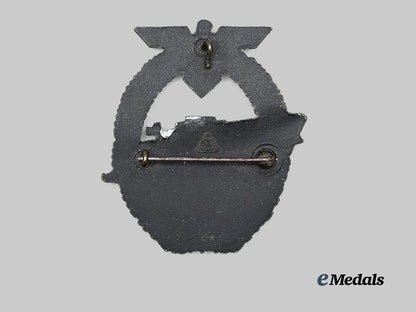 germany,_kriegsmarine._an_s-_boat_war_badge,_second_pattern_with_packacge,_a_s_in_triangle_maker_e_medals__g63530_5
