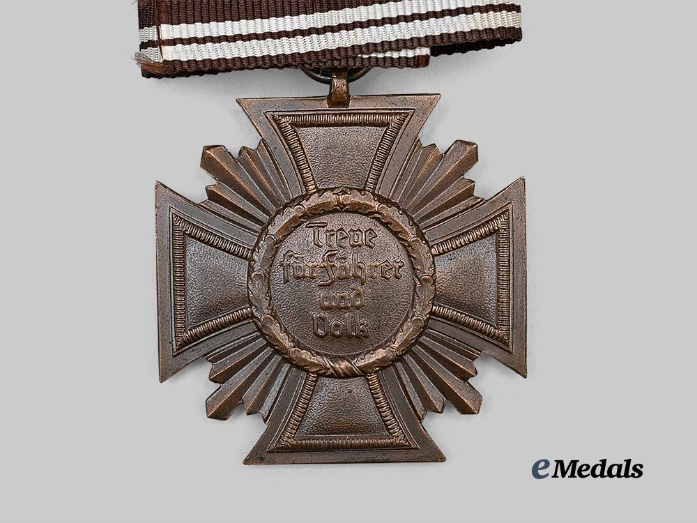germany,_n_s_d_a_p._a_long_service_award,_i_i_i_class_for10_years_with_period_case,_by_paul_meybauer_e_medals__g63534_8