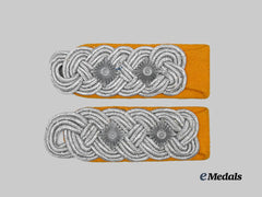 Germany, Luftwaffe. A Set of Flight Personnel/Fallschirmjäger Oberst Shoulder Boards