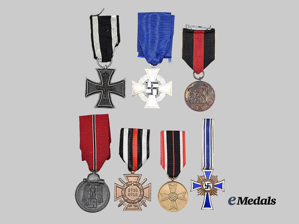 germany,_third_reich._a_mixed_lot_of_awards_for_military_and_civil_service_e_medals__g63548_2