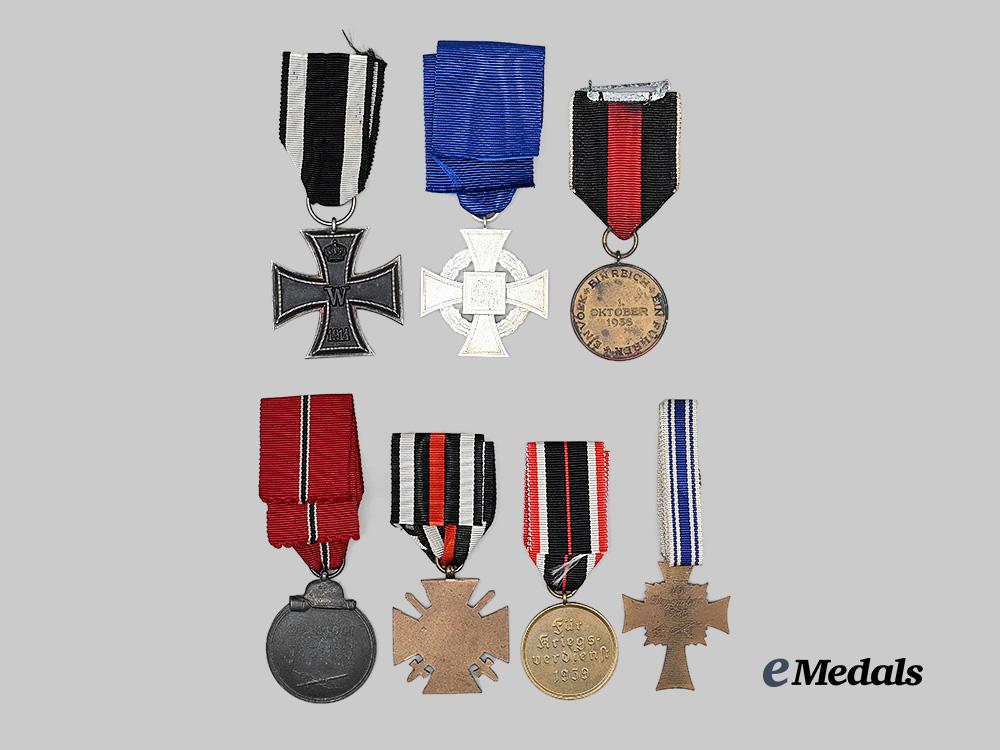 germany,_third_reich._a_mixed_lot_of_awards_for_military_and_civil_service_e_medals__g63548_5