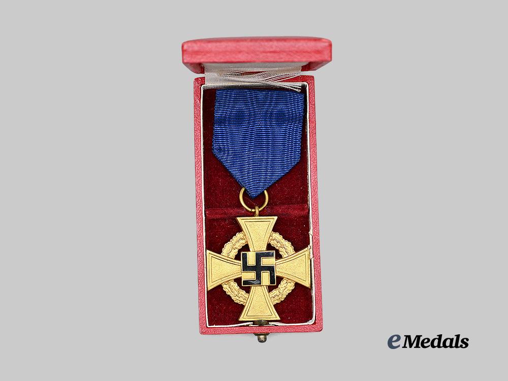 germany,_third_reich._a_civil_service_faithful_service_award,_i_class_for40_years,_with_case_e_medals__g63549_3