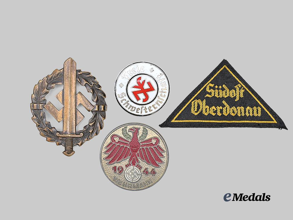 germany,_third_reich._a_mixed_lot_of_badges_e_medals__g63554_2