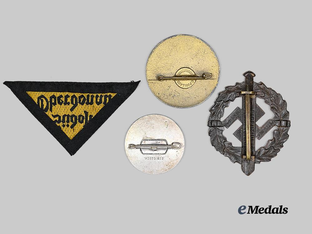 germany,_third_reich._a_mixed_lot_of_badges_e_medals__g63554_3