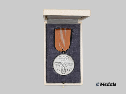 germany,_third_reich._an_olympic_games_commemorative_medal,_with_case_e_medals__g63557_3